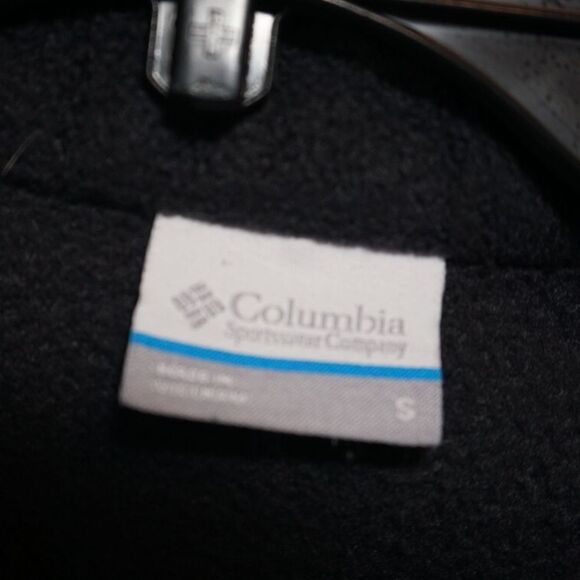 Columbia Women's Black Fleece Jacket, Small - Picture 3 of 5